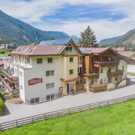 Falkner-11 By Interhome *