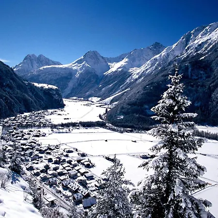 Falkner-11 By Interhome *